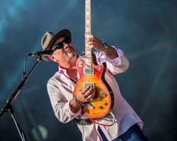 Fun Lovin' Criminals
Bearded Theory 2018 Saturday - Copyright RSR-Photography 2018